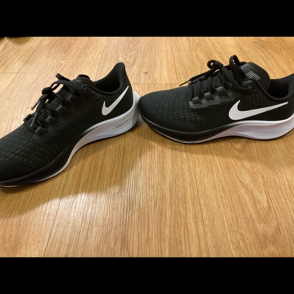 Nike Air Zoom Pegasus 37 Women’s size 7 - NWOT - Picture 6 of 6
